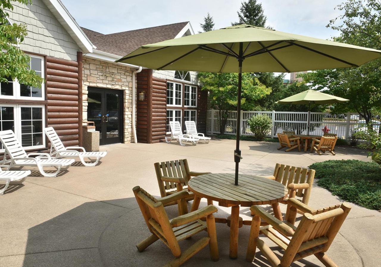 Cedar Creek Hotel Wausau - Rothschild Bagian luar foto